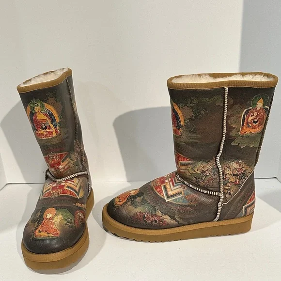 Vintage ICON Wearable Art Fleece-lined Boots - Picture 1 of 5